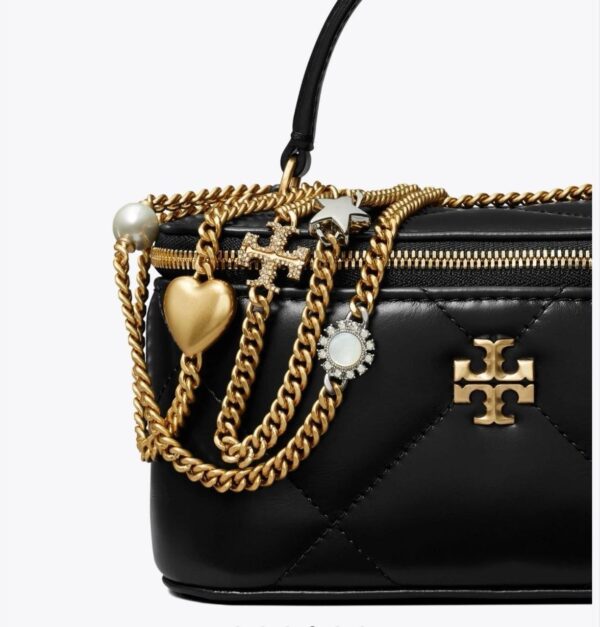 Tory Burch
KIRA DIAMOND QUILT VANITY CASE BLACK